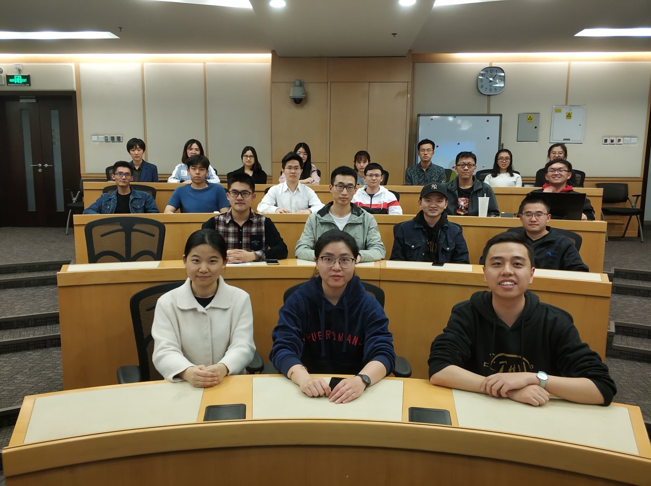 图为支部成员合影留念.jpg 图为支部成员合影留念.jpg