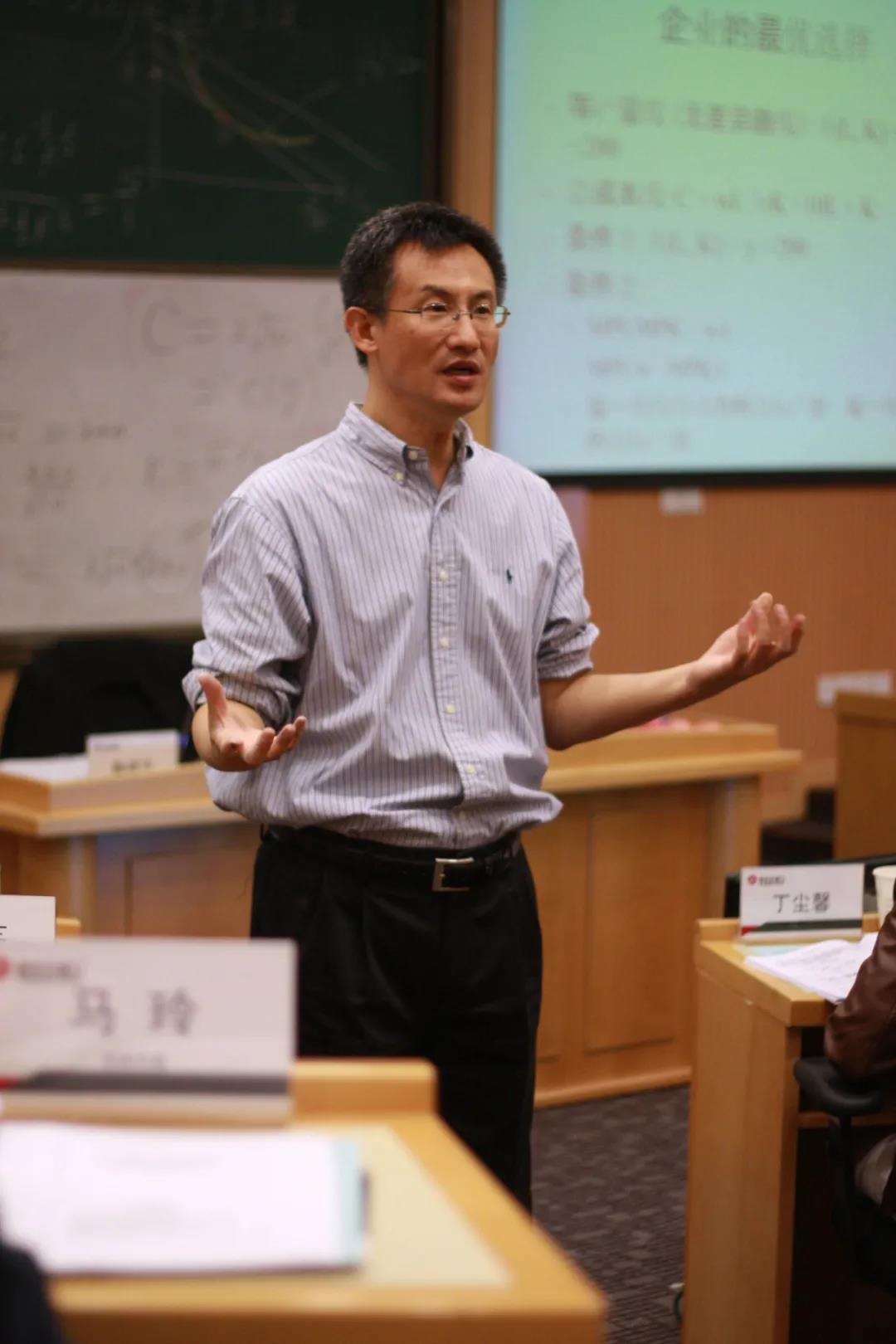 鞠老师3.jpg 鞠老师3.jpg