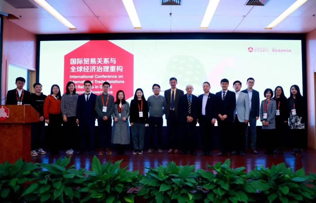 卢冰3.jpg 卢冰3.jpg